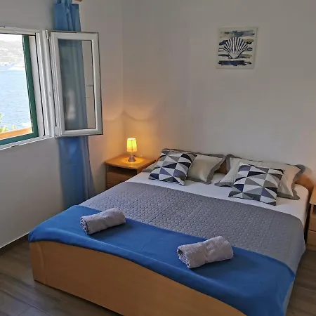 Secluded Fisherman's Cove Picena, Korcula - 14090 *