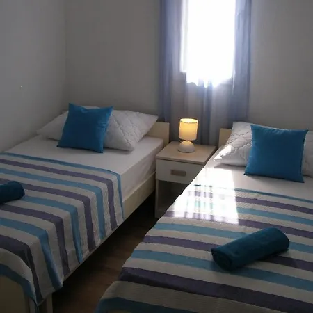 Secluded Fisherman's Cove Picena, Korcula - 14090 Vikendica